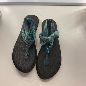 Sanuk Yoga Slings